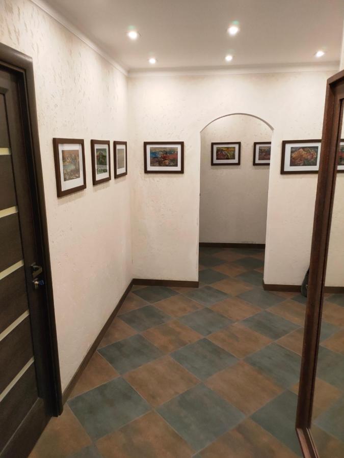 Gallery Lviv Apartment Buitenkant foto